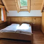 Waldheimathuetten * Sankt Kathrein am Hauenstein