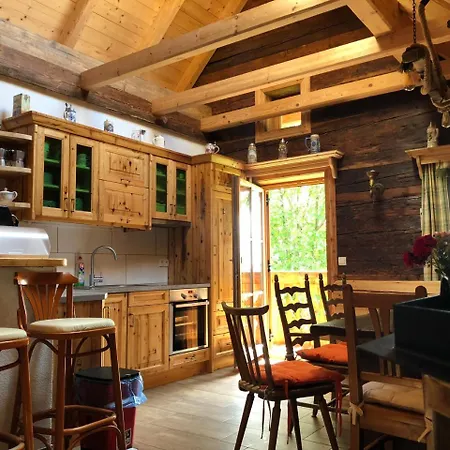 Tatil Evi Waldheimathuette Sankt Kathrein am Hauenstein
