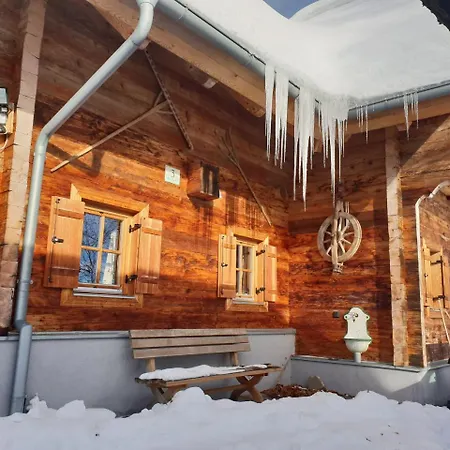 Waldheimathütte *