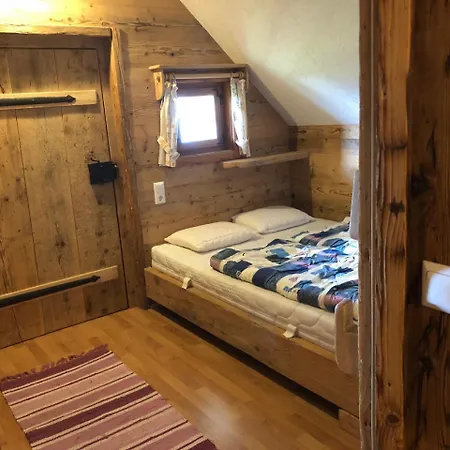 Waldheimathuette Sankt Kathrein am Hauenstein